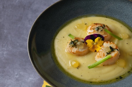 Photo recette Velouté de chou-fleur et coquilles St Jacques aux truffes